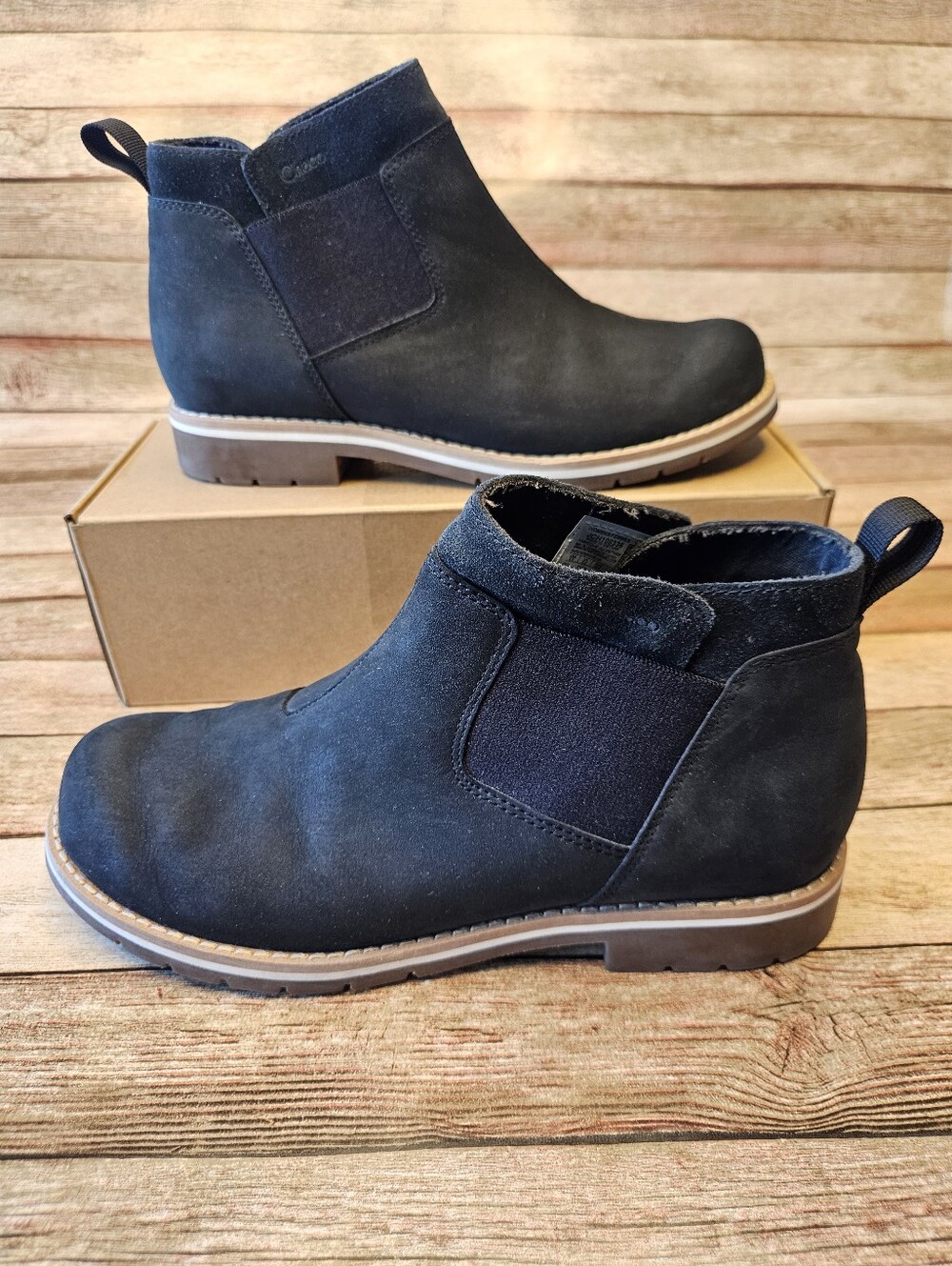 Chaco Cataluna Explorer Chelsea Boots. Size 8.5